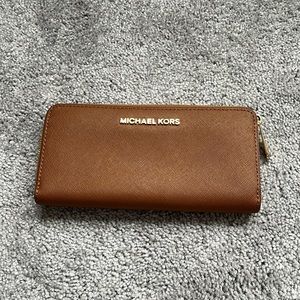 Michael Kors continental wallet